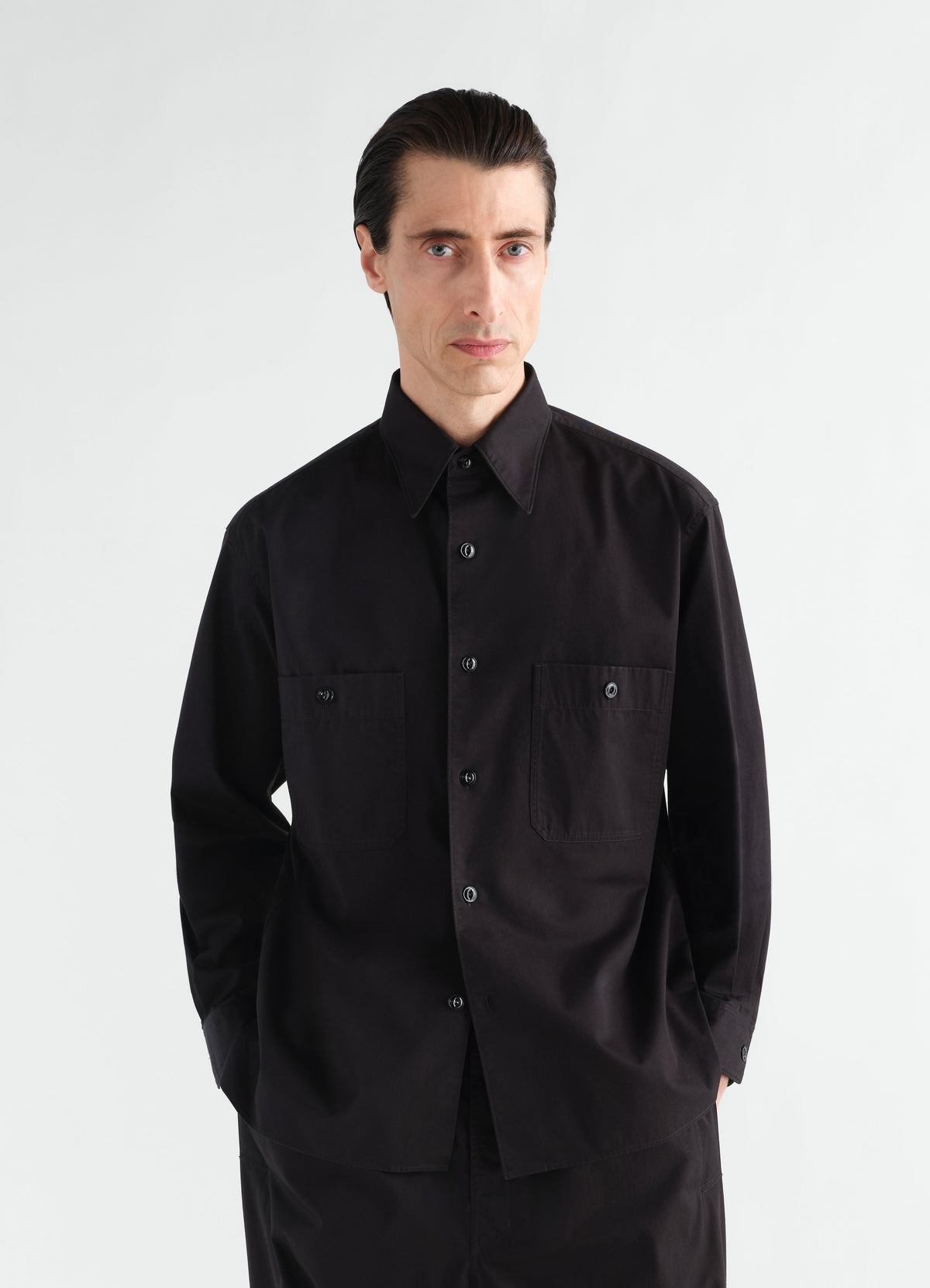CHEMISE À DEUX POCHES EN SERGÉ DE COTON LÉGER