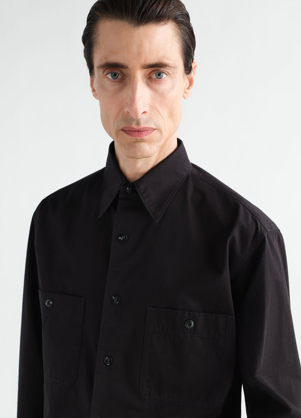 CHEMISE À DEUX POCHES EN SERGÉ DE COTON LÉGER