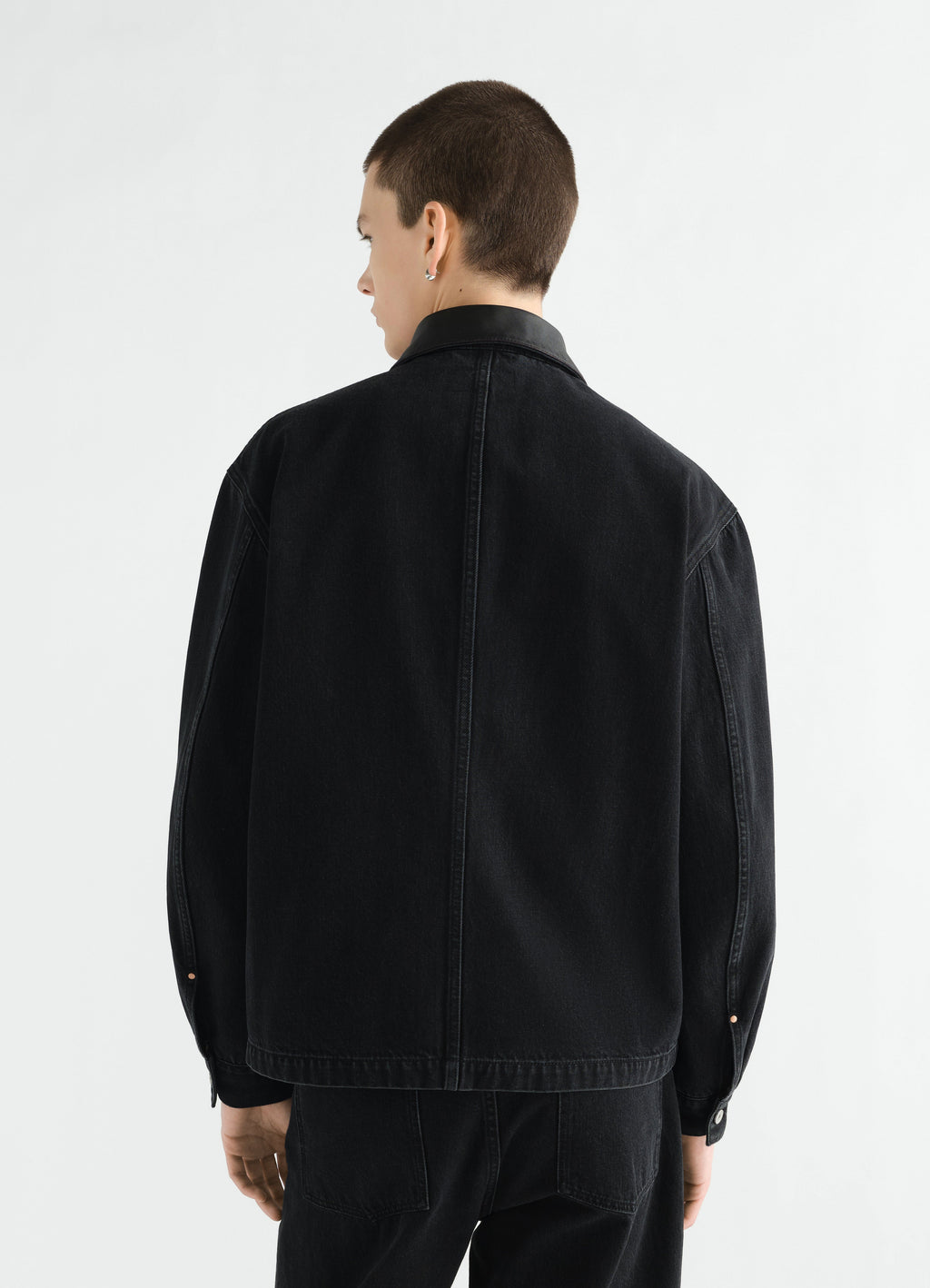 WORKWEAR OVERSHIRT WITH LEATHER COLLAR IN BLACK SELVEDGE DENIM