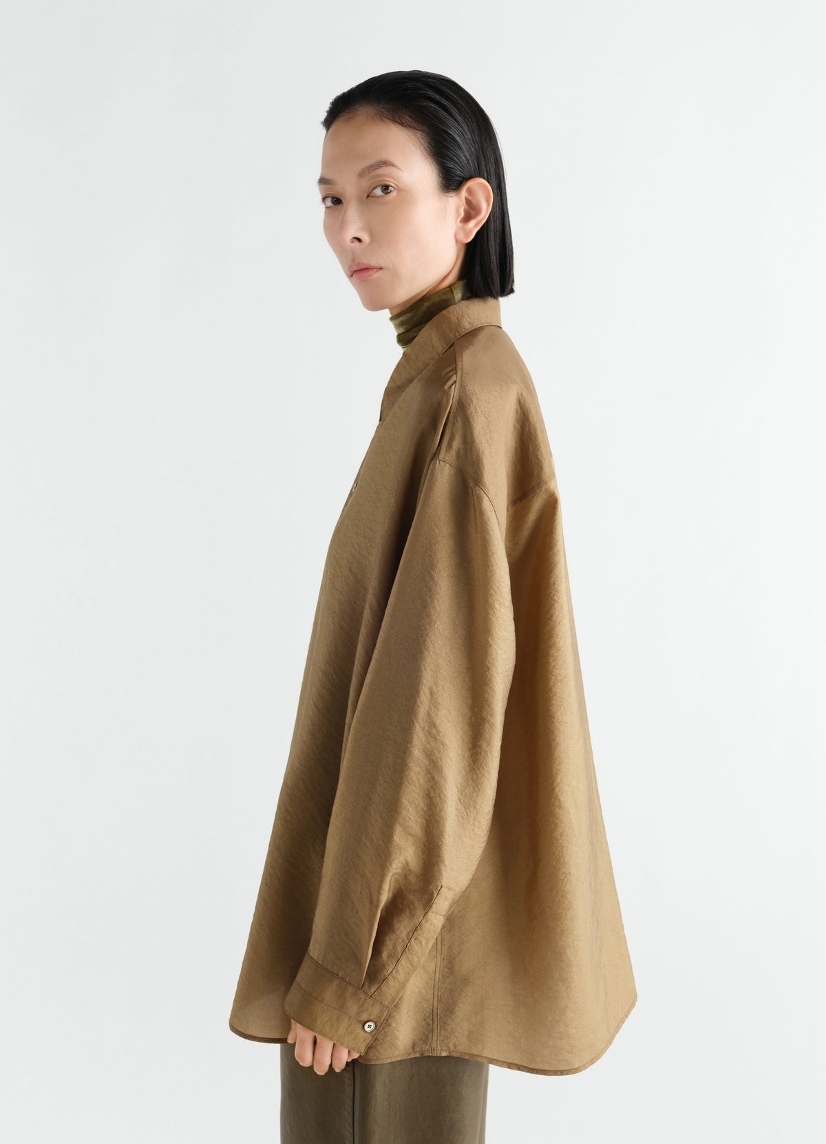 DRAPE SHIRT IN SHINY CUPRO