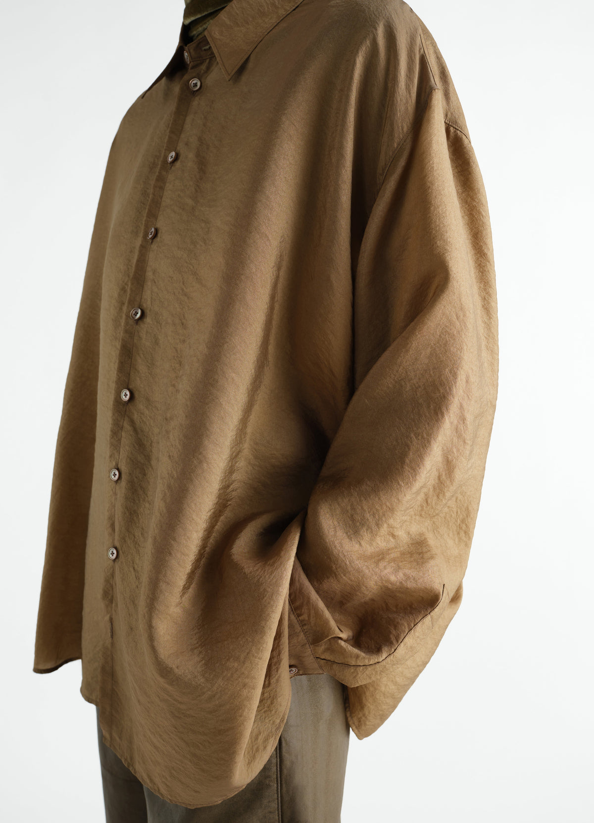 DRAPE SHIRT IN SHINY CUPRO