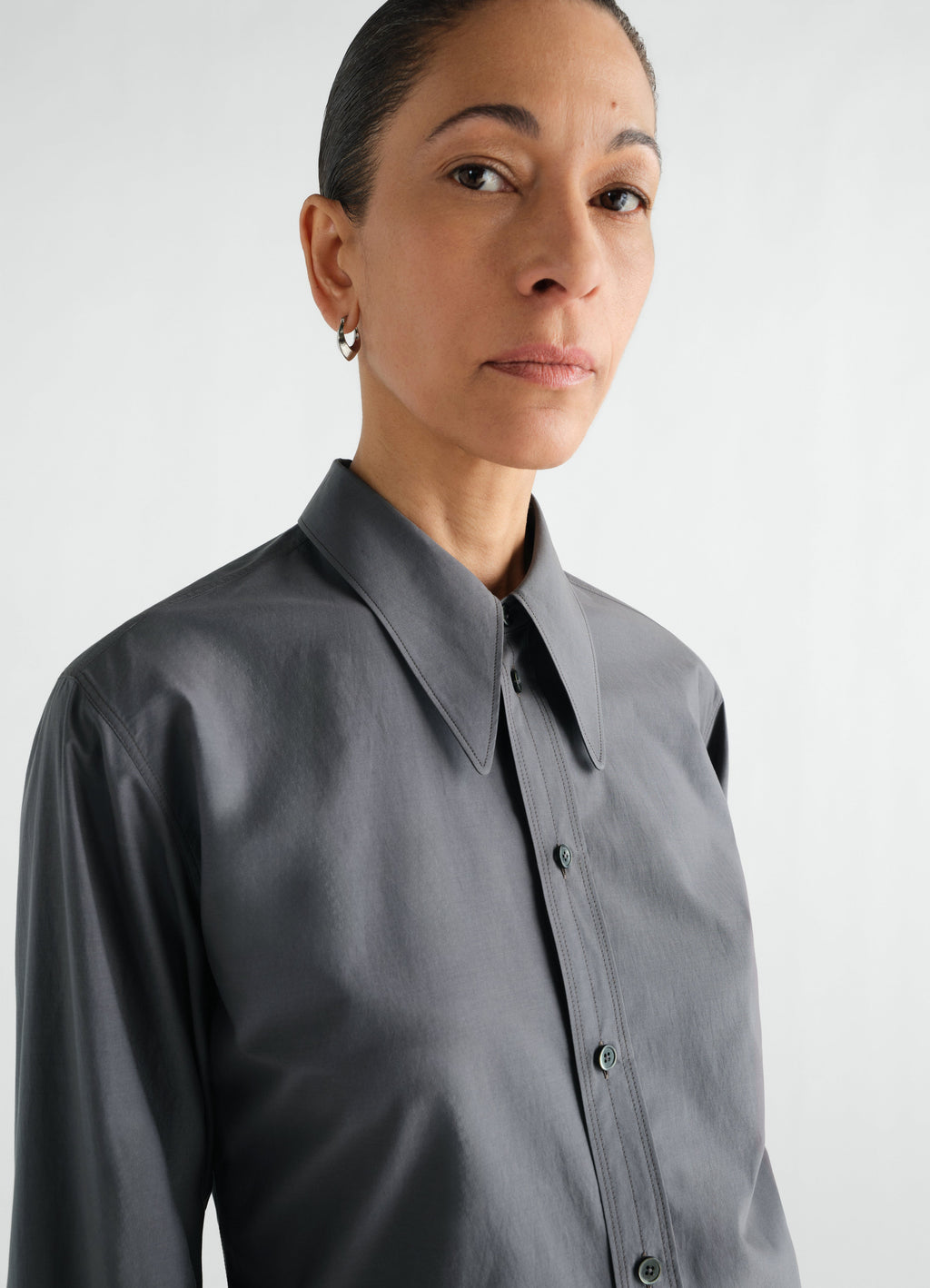 POINTED COLLAR SHIRT IN WASHED COTTON SILK