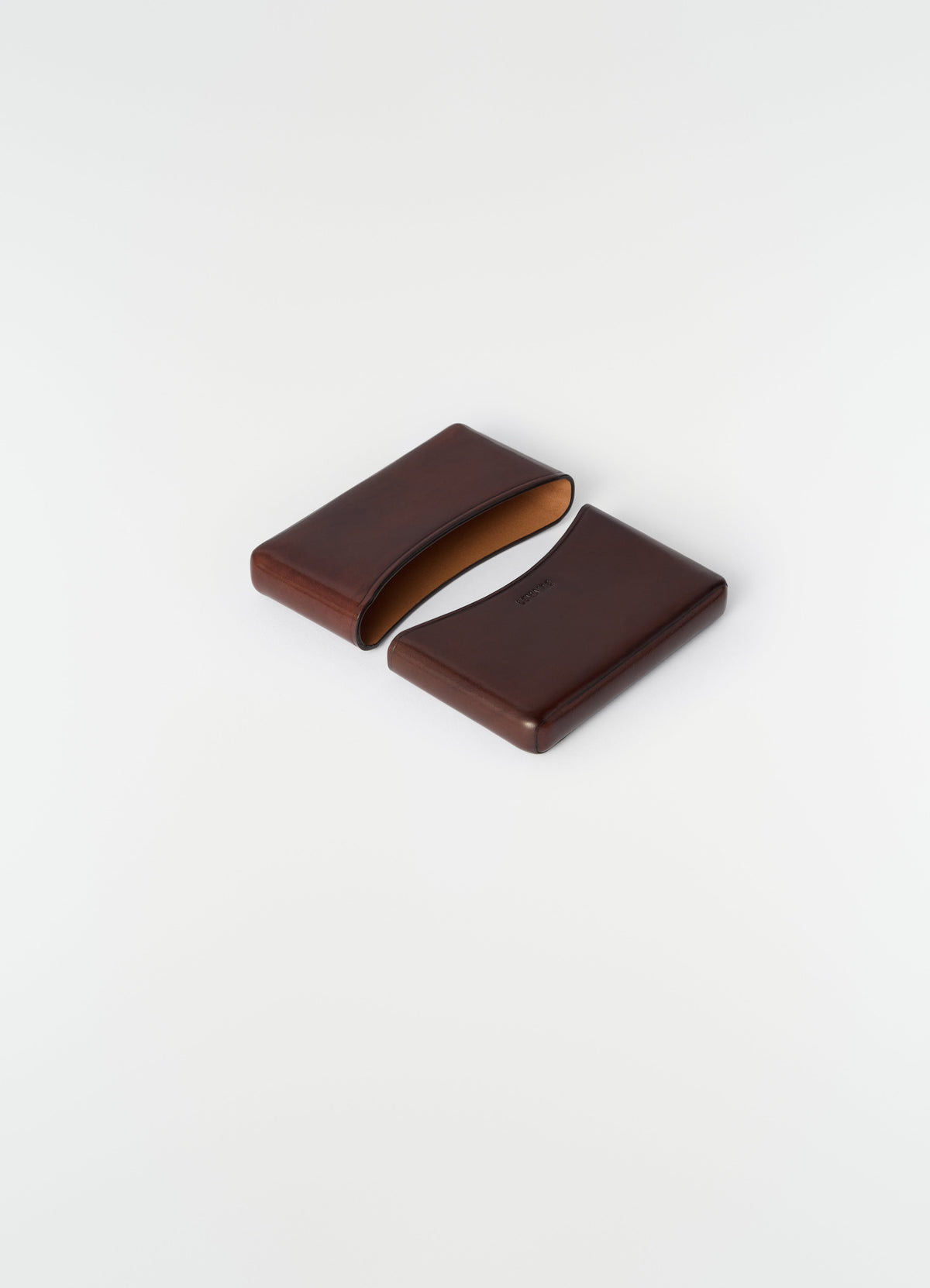 PORTE-CARTES MOULÉ EN CUIR DE VACHETTE PATINÉ