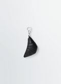 PORTE-CLÉS MINI-CROISSANT EN CUIR NAPPA SOUPLE