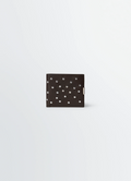 PORTEFEUILLE BIFOLD À CLOUS ET POIS EN CUIR DE BUFFLE GRAINÉ