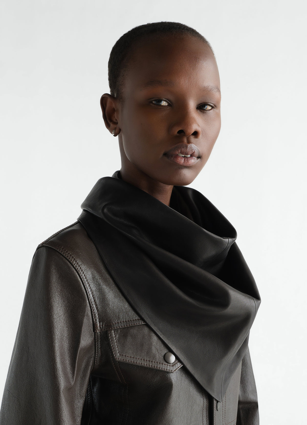 LEATHER TRIANGLE SCARF IN SOFT NAPPA LAMB LEATHER