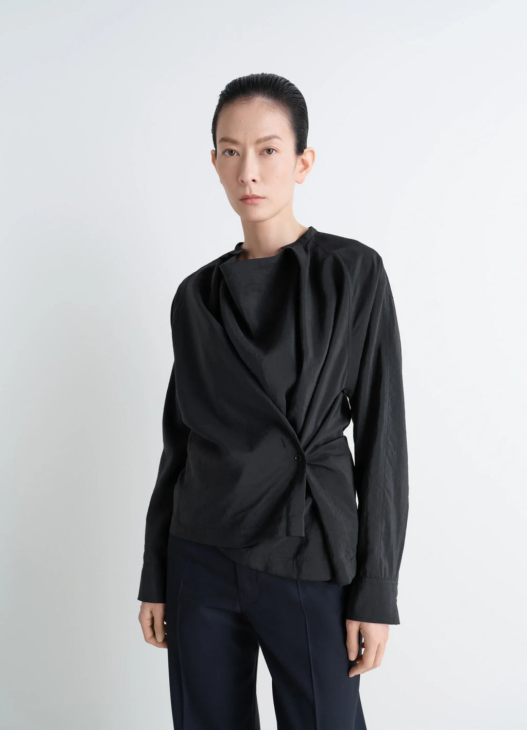 TWISTED TOP IN DRY SILK