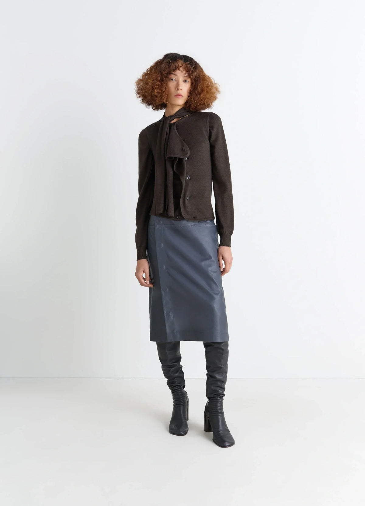 ASYMMETRICAL SLEEVELESS CARDIGAN IN MERINO BLEND