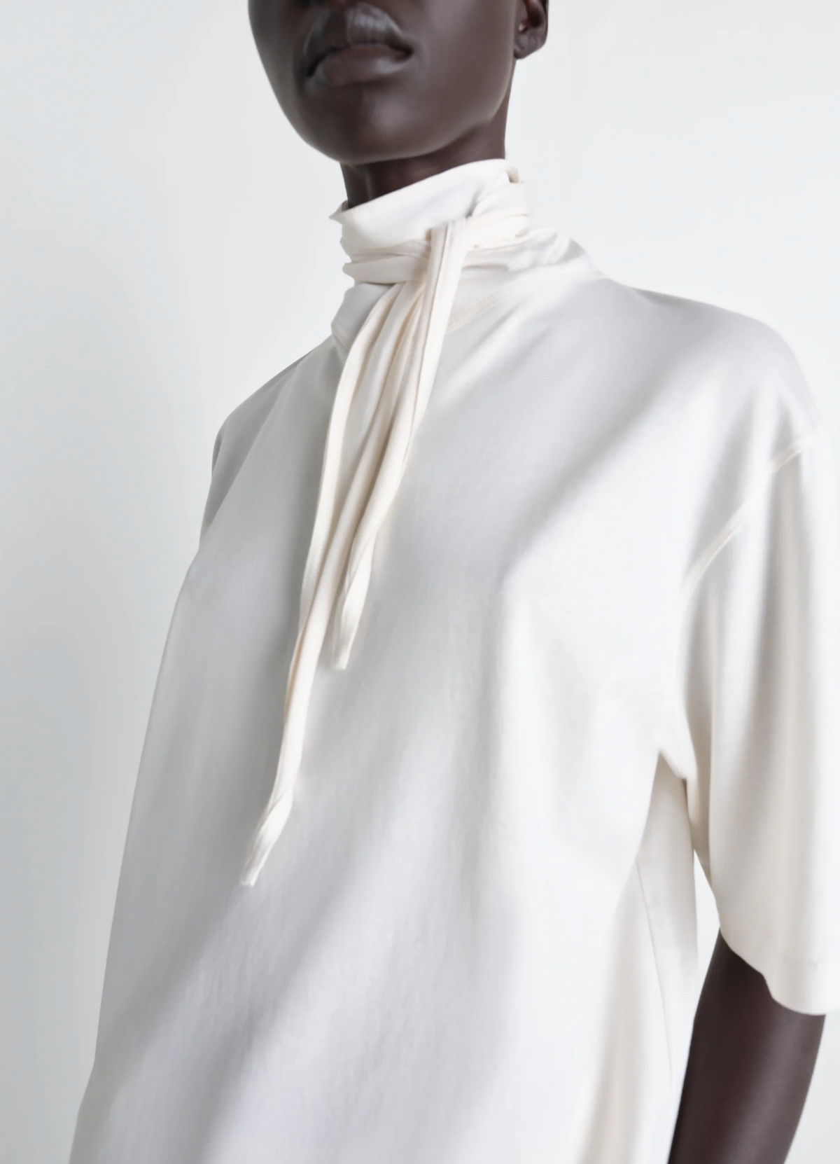 T-SHIRT AVEC FOULARD EN JERSEY MERCERISÉ