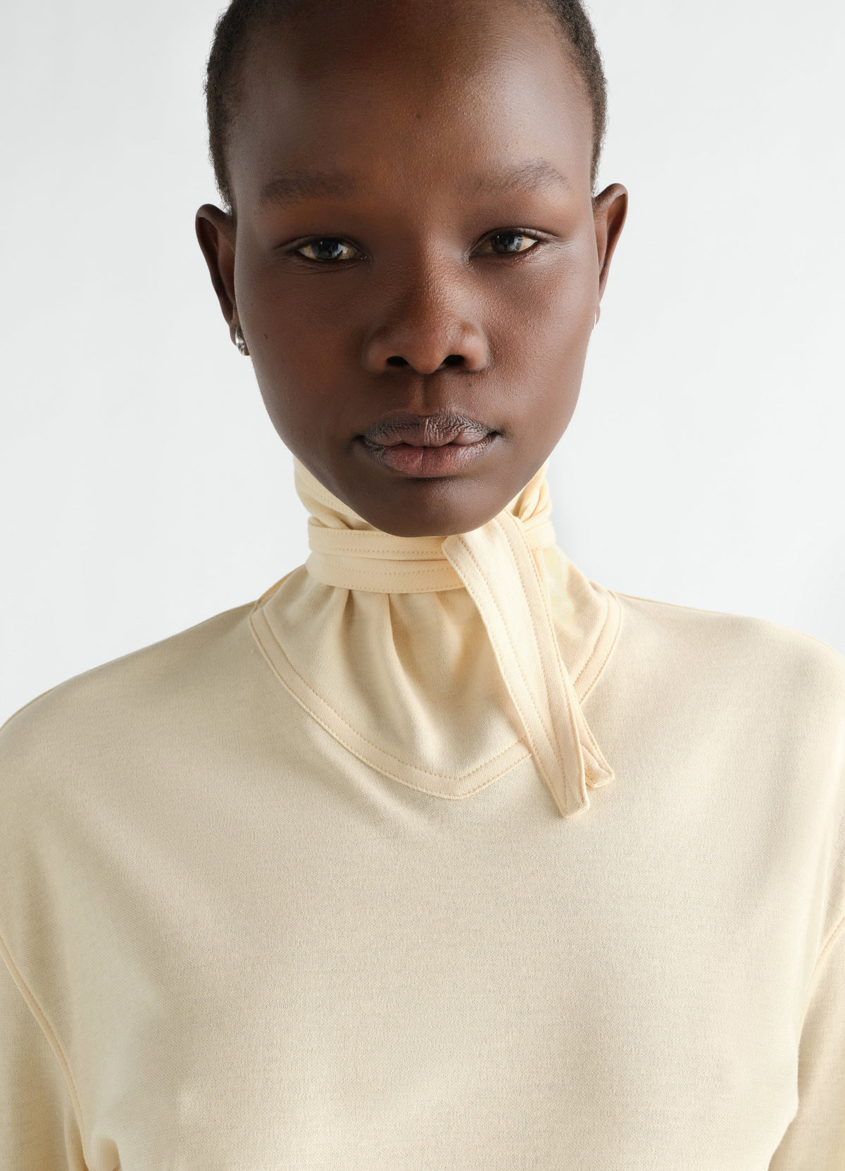 HAUT À FOULARD MANCHES LONGUES EN JERSEY CRÊPE SOYEUX
